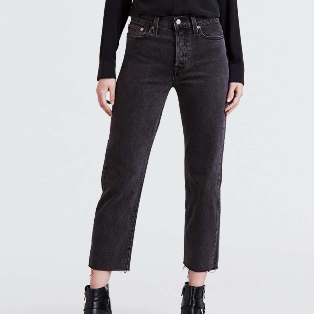 Levi Black Wedgie Fit Straight Jeans